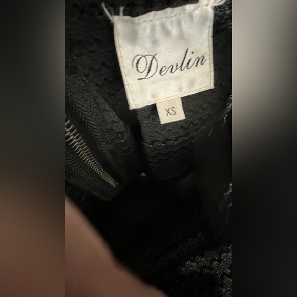 Devin adorable black skirt - Picture 7 of 10